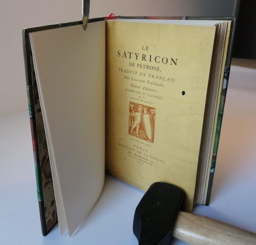 Le Satyricon - Pétrone - Atelier de Reliure à Fleur de Pages